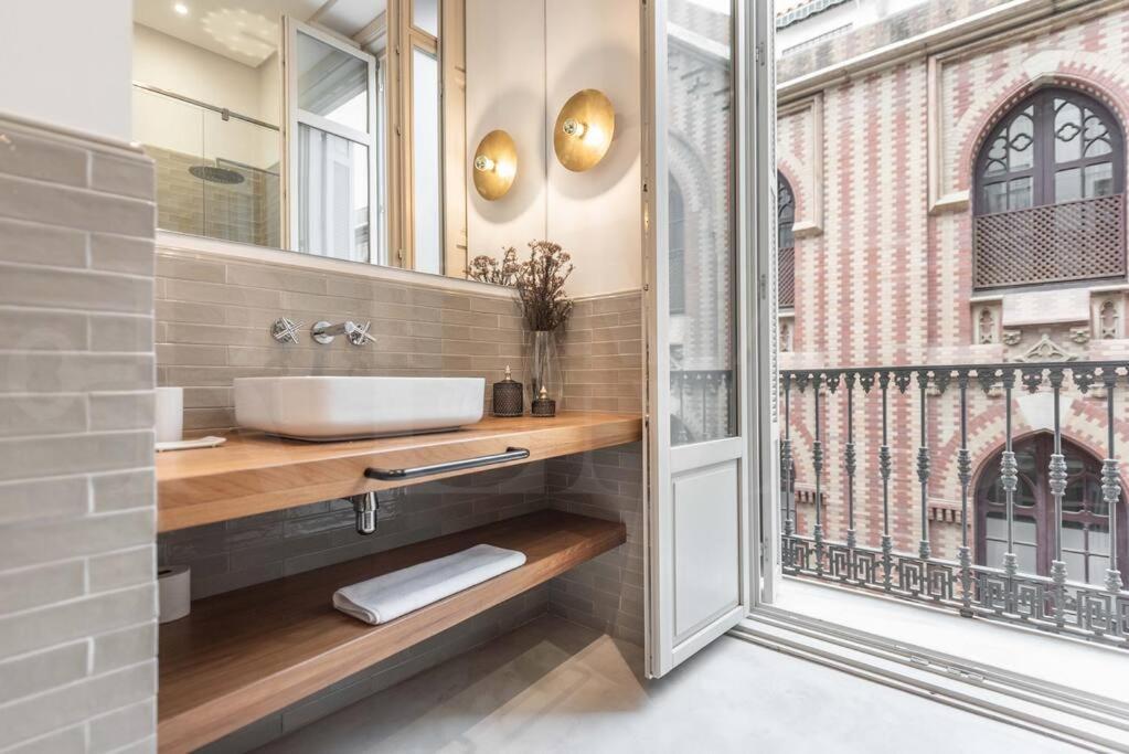 Contemporary Loft In The Historic City Center By Rems Malaga Bagian luar foto