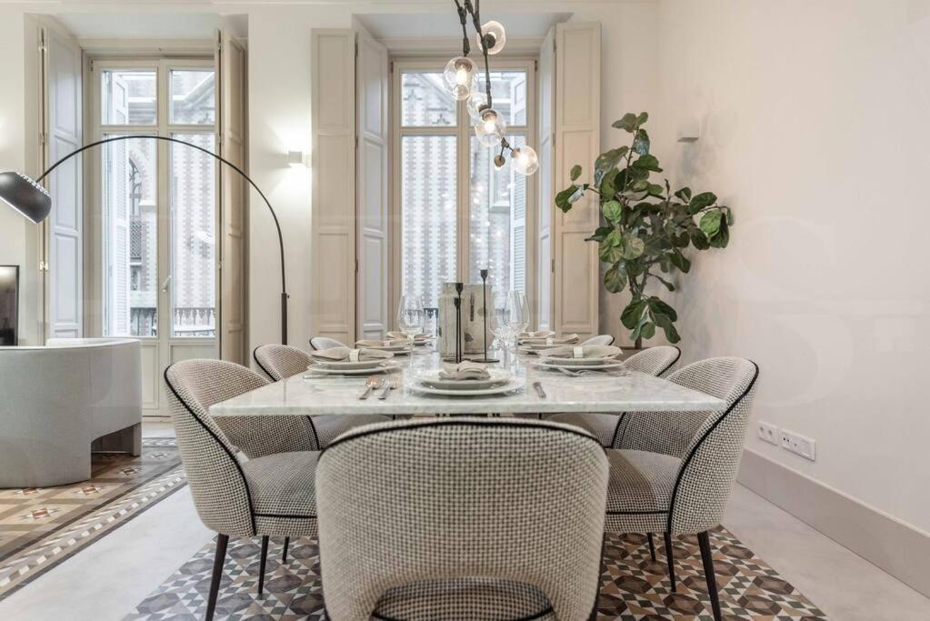 Contemporary Loft In The Historic City Center By Rems Malaga Bagian luar foto