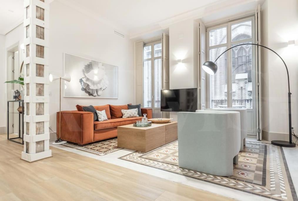 Contemporary Loft In The Historic City Center By Rems Malaga Bagian luar foto