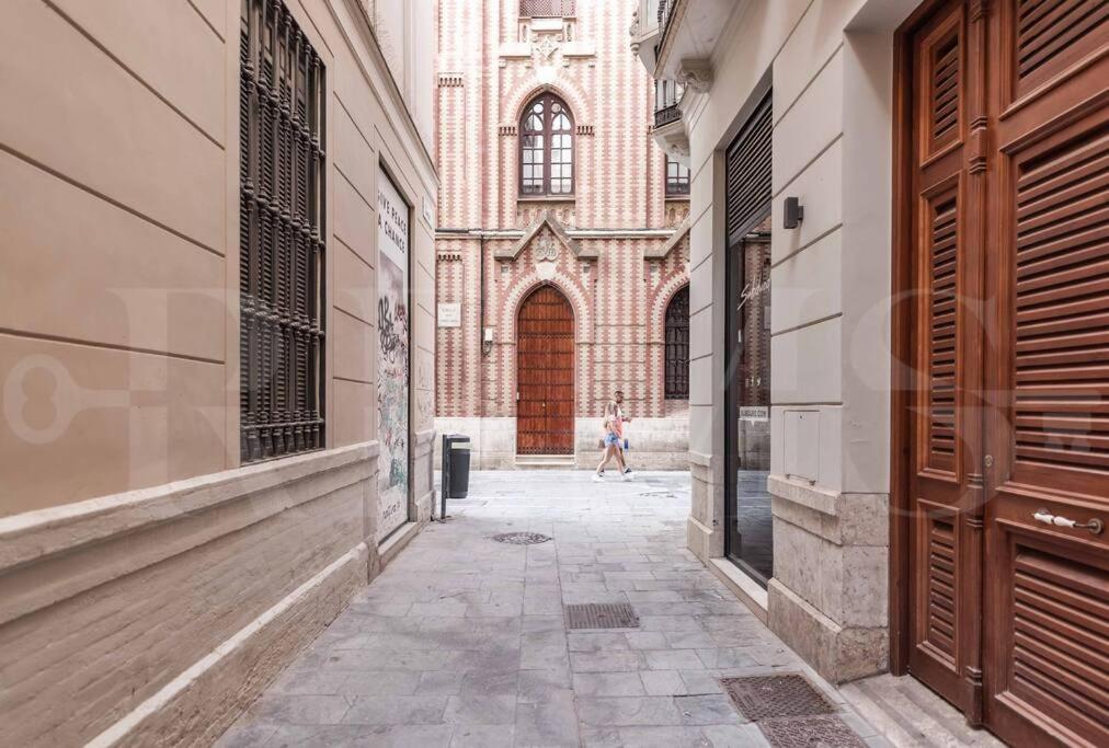 Contemporary Loft In The Historic City Center By Rems Malaga Bagian luar foto